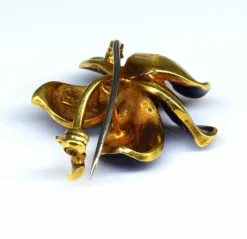 Broche vintage avec émail