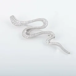 Broche Wenpe or blanc diamants