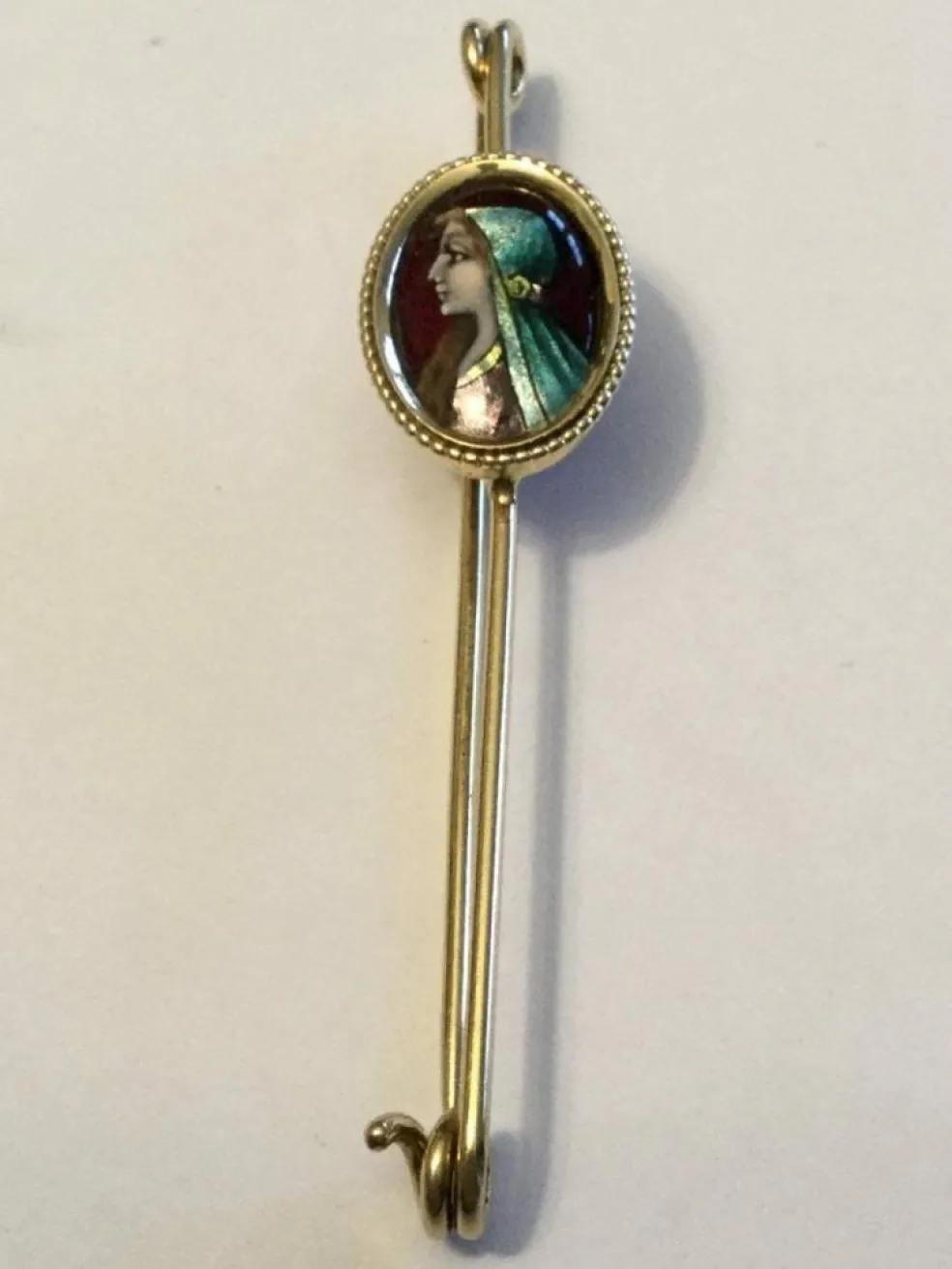 Broche/epingle en Or jaune & émail
