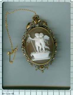 Broche/pendentif en or