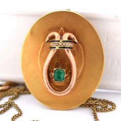 Broche/pendentif en or jaune, émeraude, perles