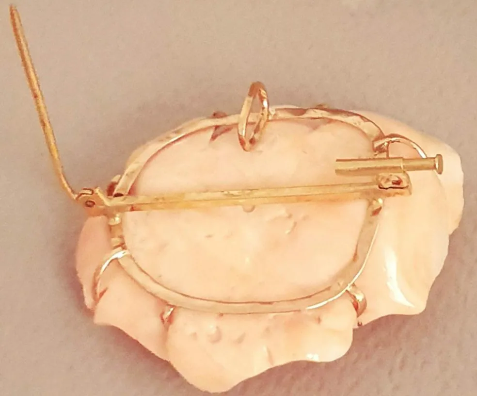 Broche/Pendentif fleur Or jaune Corail
