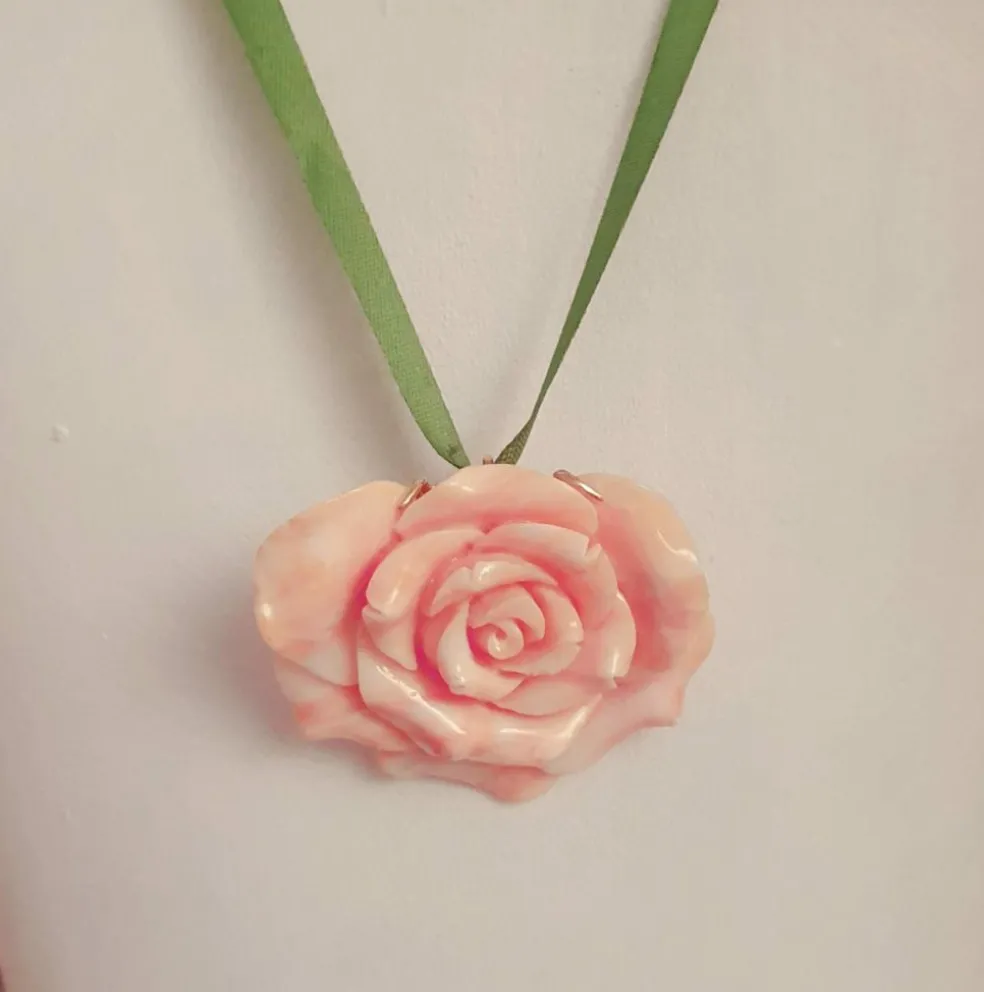 Broche/Pendentif fleur Or jaune Corail