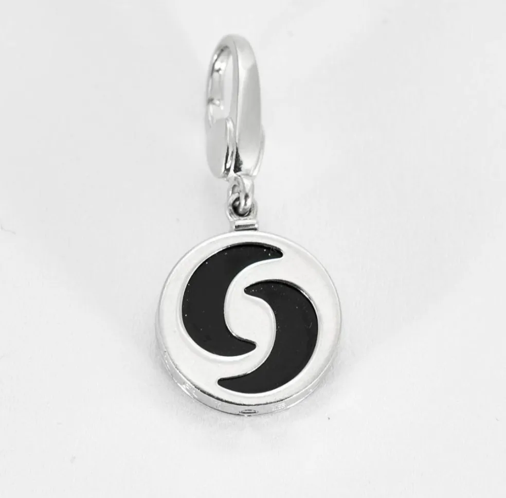 BULGARI - Pendentif Yin & Yang en or gris et onyx