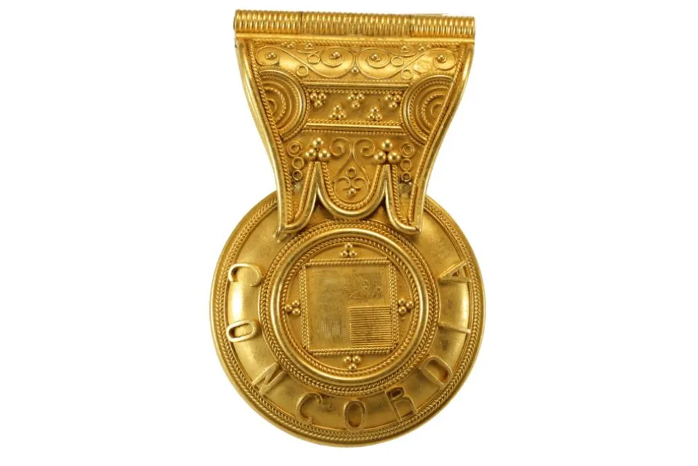 Bulle en or antique Castellani