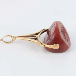 Cachet à Devise Pendentif Agate rouge