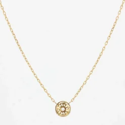 Chaine ancienne et son motif rond en diamants