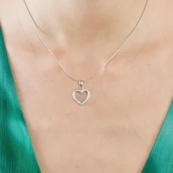 Chaine et pendentif coeur en or gris