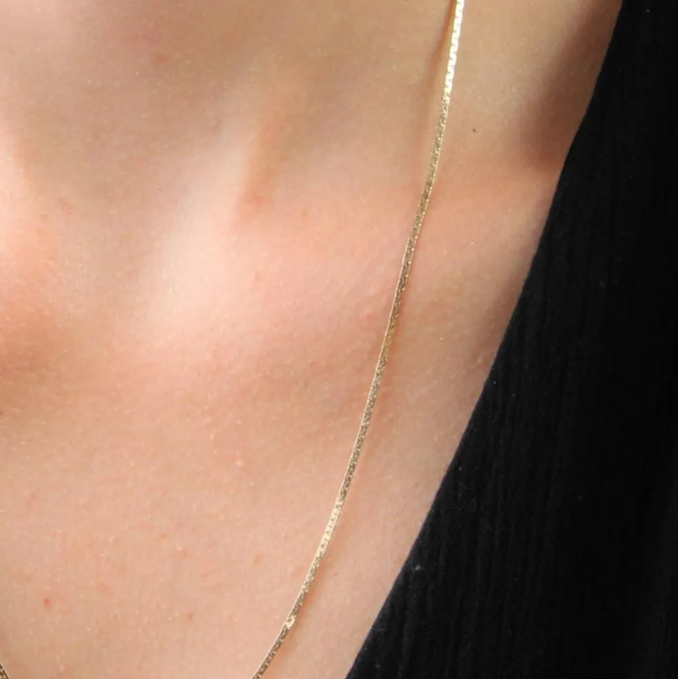 Chaine or jaune maille plate imbriquée
