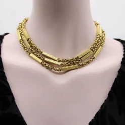 Chaîne de garde longue à maillons fantaisie en or 14 carats de style victorien avec détails en relief