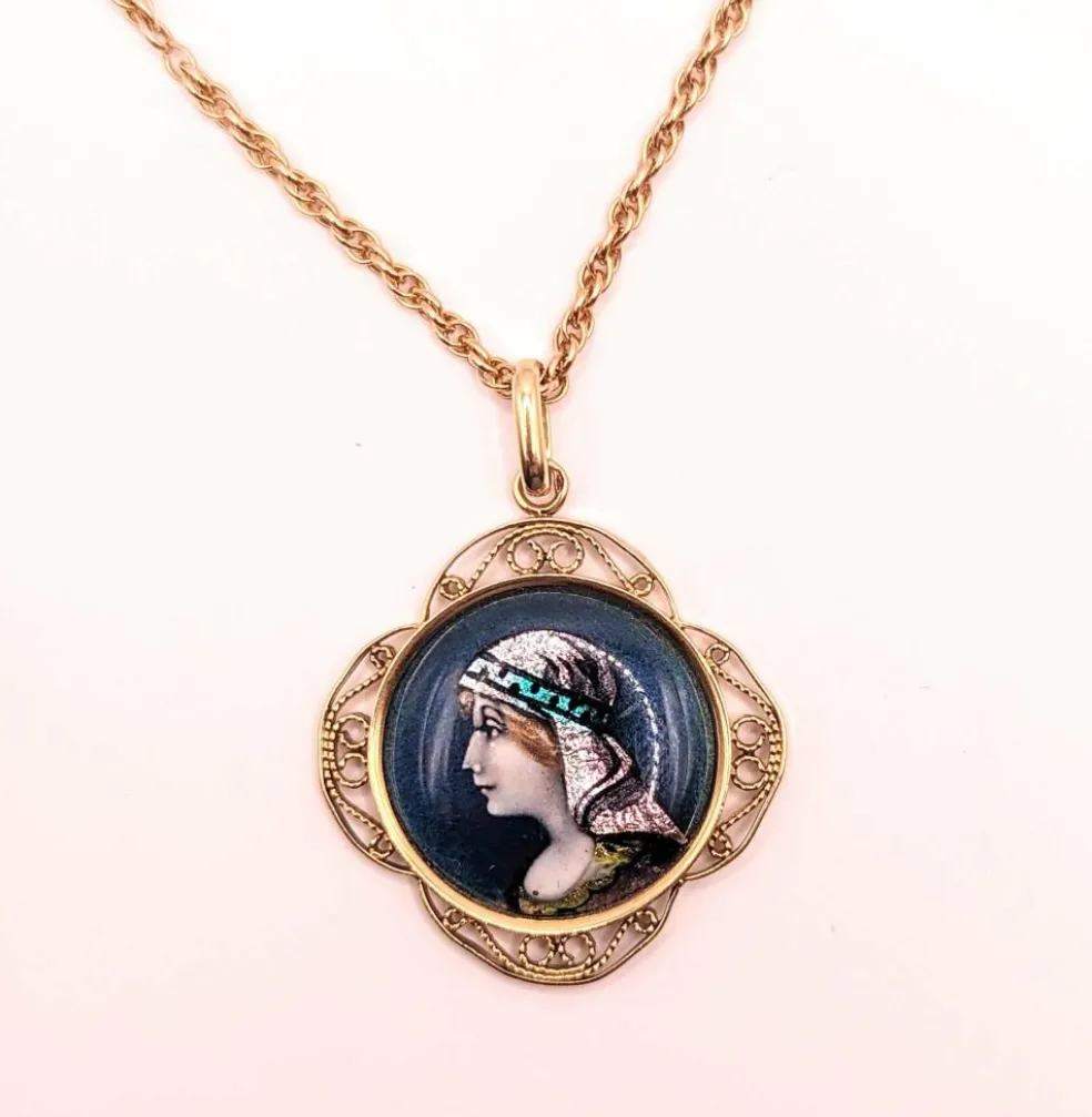 Chaîne et médaille émaillée, années 30