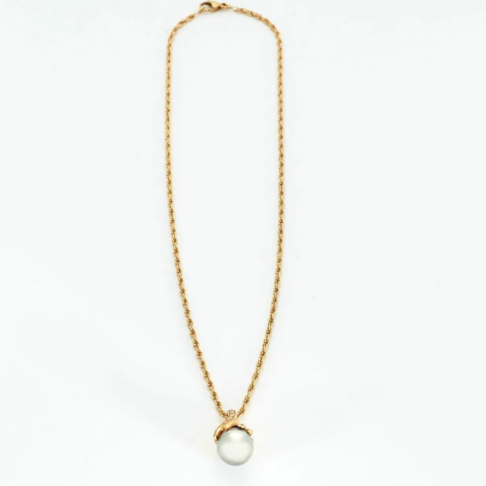 Chaîne et pendentif en or jaune, perle de culture de Tahiti.