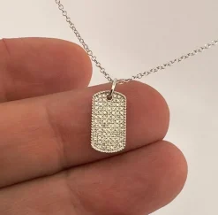 Chaîne et pendentif plaque GI or blanc et diamants