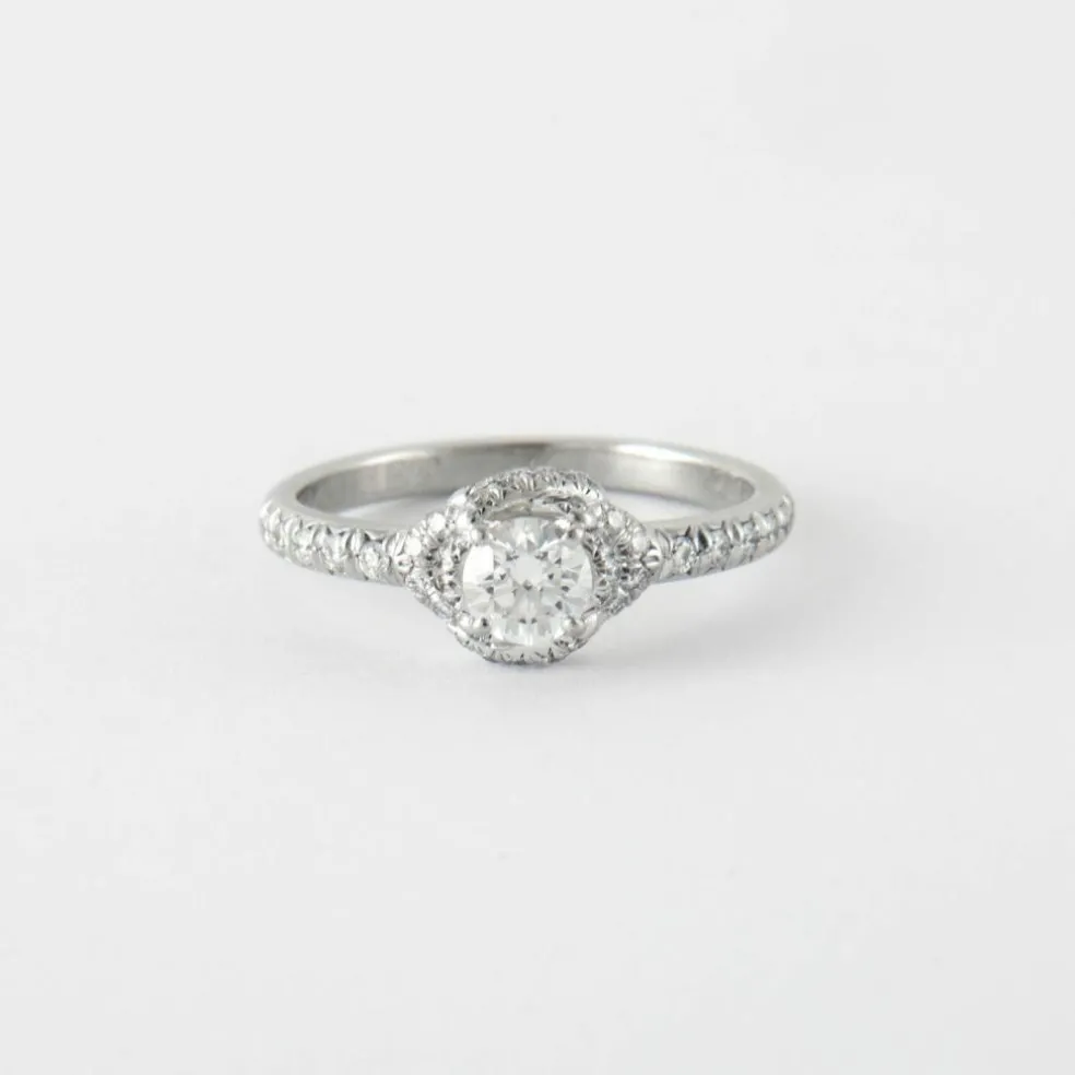 CHAUMET Bague "Lien croisés"