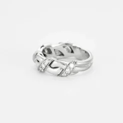 CHAUMET -Bague en or gris avec diamants