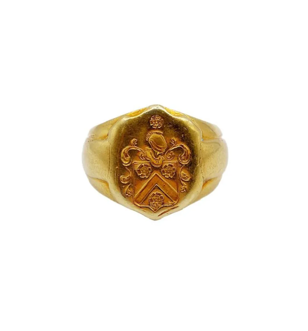 Chevalière antique or armoiries française blason aux fleurs et heaume