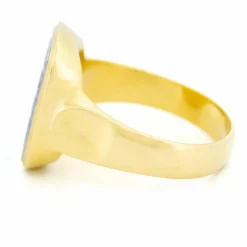 Chevalière armoriée en or jaune et cornaline