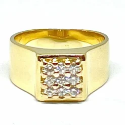 Chevalière en or jaune, diamants