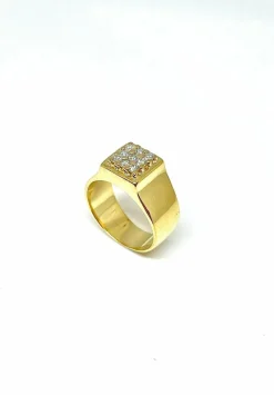 Chevalière en or jaune, diamants