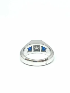 Chevalière or blanc diamant 0,92 carat saphirs synthétiques