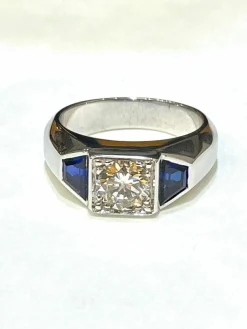 Chevalière or blanc diamant 0,92 carat saphirs synthétiques