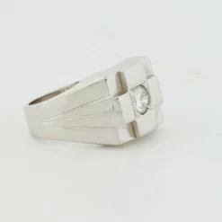 Chevalière Or Blanc sertie d’un Diamant