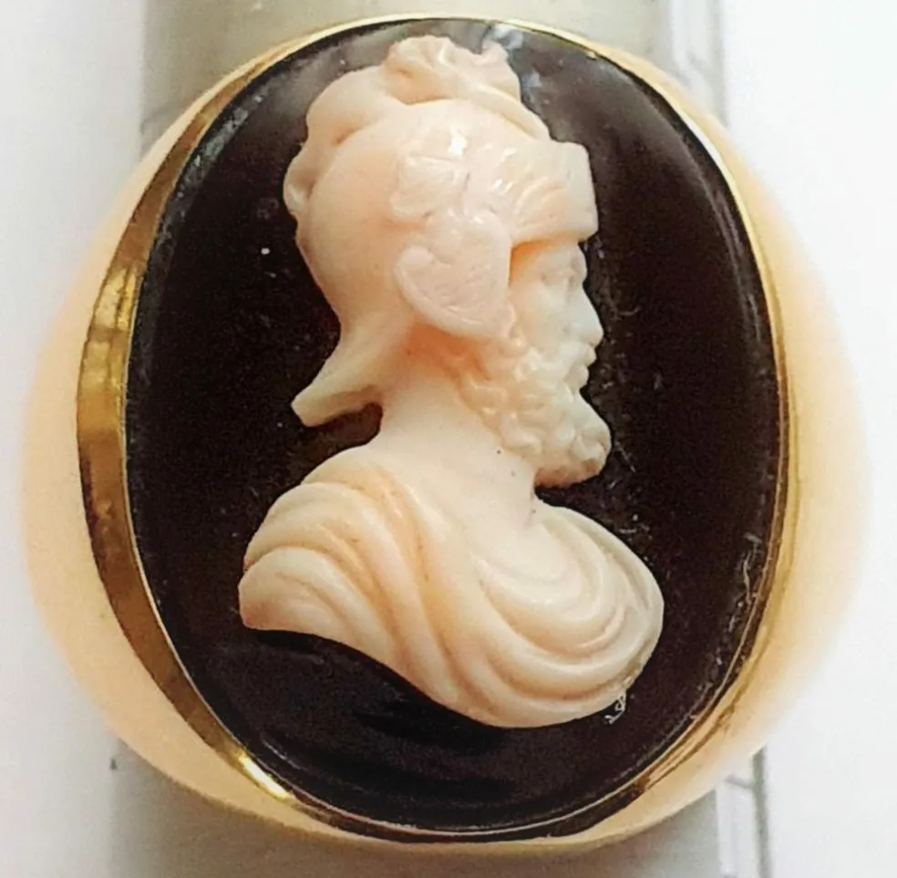 Chevalière Or jaune Camée Agate