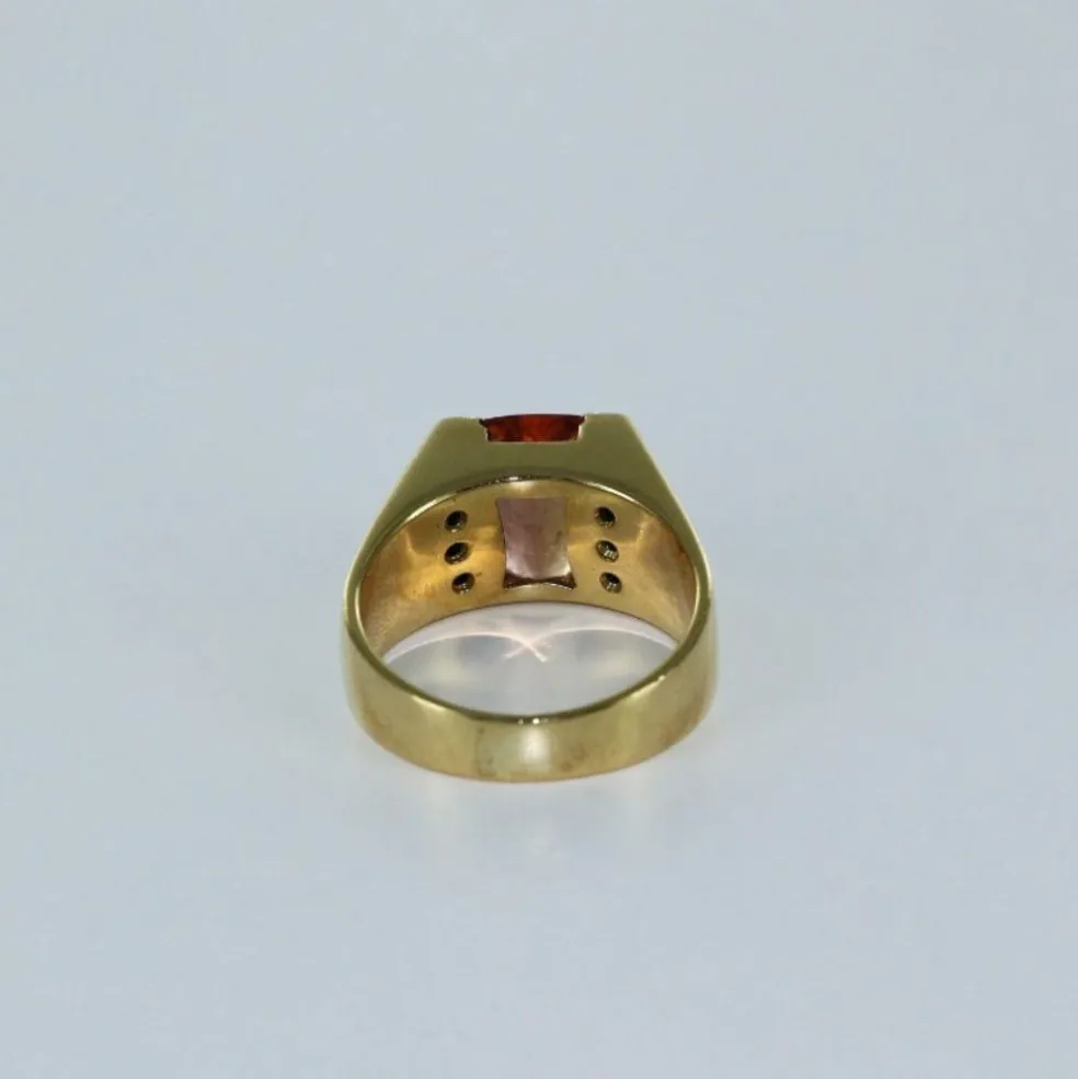 Chevalière Or jaune Topaze et Diamants