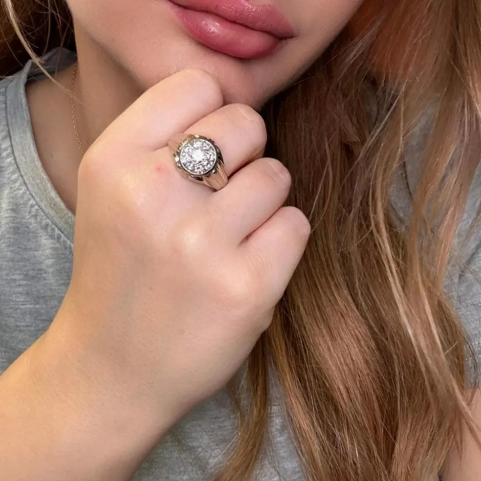 Chevalière ors jaune et blanc, diamants