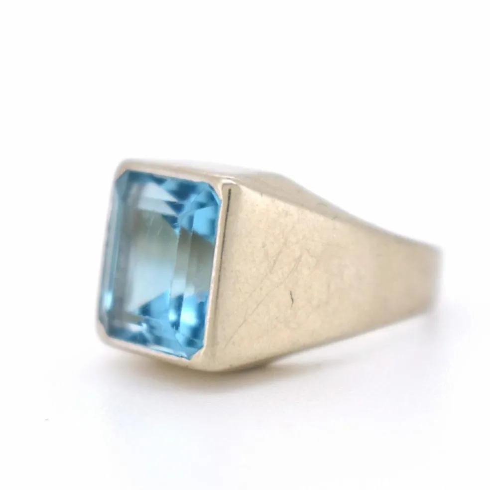 Chevalière Vintage, Or 18 carats et Aigue-Marine