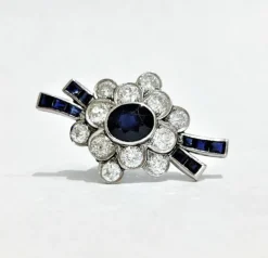 Clip de revers platine saphirs et diamants