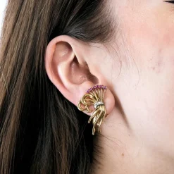 Clip d'oreilles "Gerbes" en or jaune, rubis synthétiques et diamants