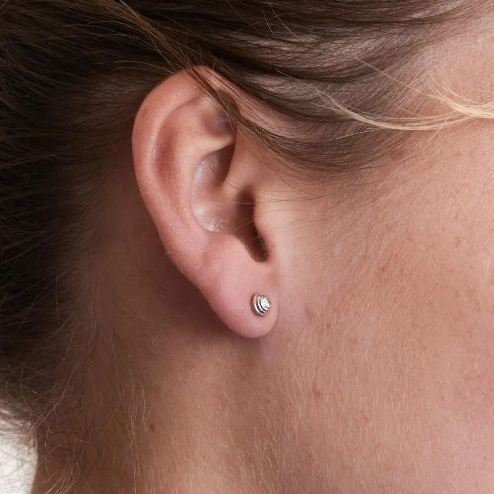 Clous d'oreilles diamants