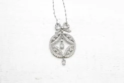 Collier 1900 diamants et platine