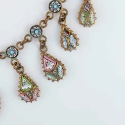 Collier à pampilles en micro-mosaïques