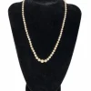 Collier 85 Perles de culture Akoya fermoir Platine et Diamants 43 cm