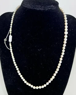 Collier 95 Perles De Culture En Chute Fermoir Or 18k Et Diamants 45 Cm