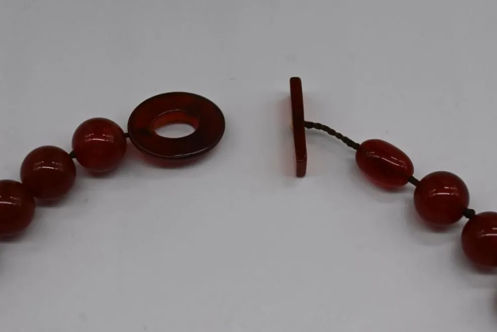 Collier agathe hessonite rouge et bakélite