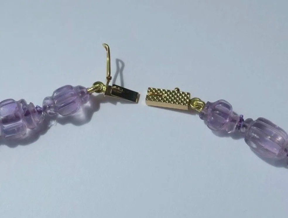 Collier améthystes fermoir en or