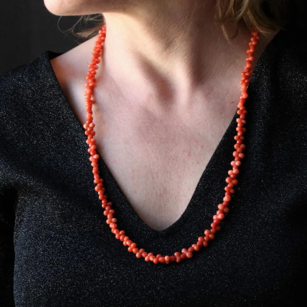 Collier ancien en corail
