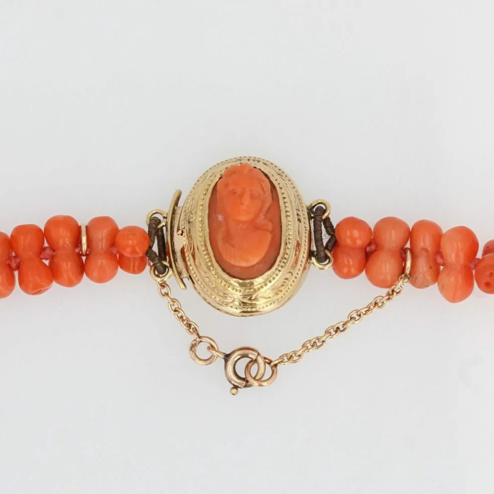 Collier ancien en corail