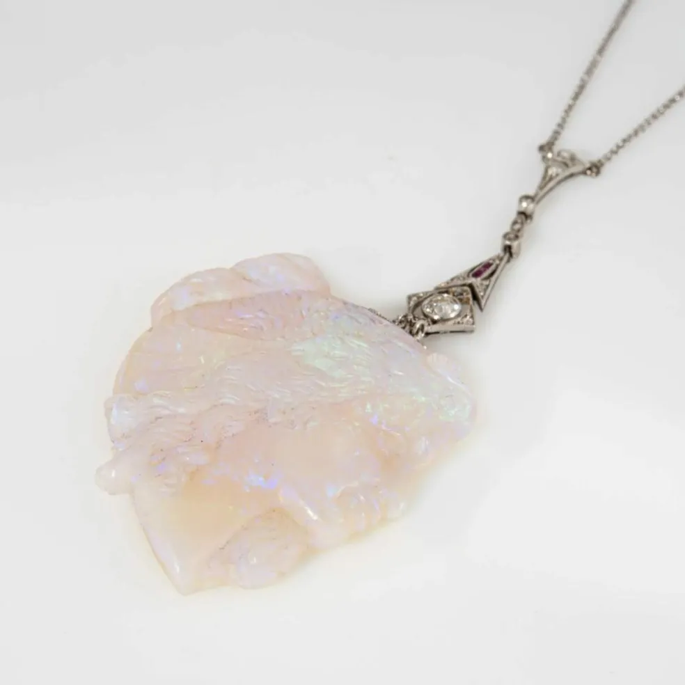 Collier antique édouardien en opale sculptée avec camée et diamants en platine, ras du cou de 15 pouces