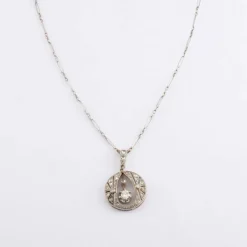Collier Art Déco en or gris, diamants