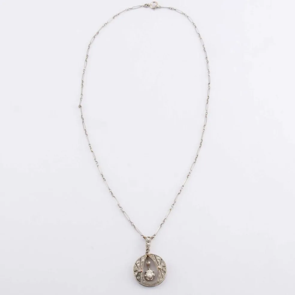 Collier Art Déco en or gris, diamants