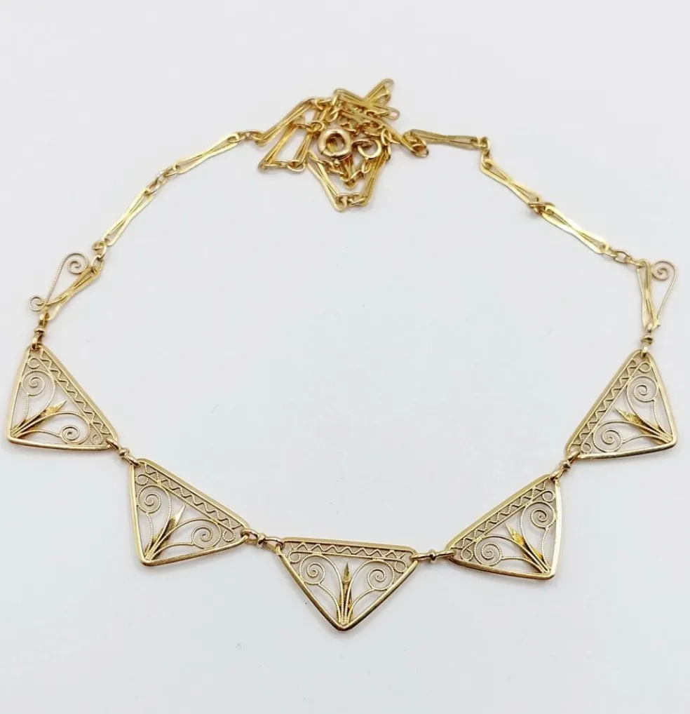 Collier Art Nouveau or jaune, motifs filigranés finement travaillés (circa 1910)