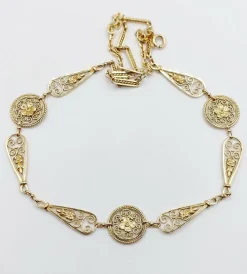 Collier Art Nouveau or jaune motifs filigranés et fleuris (circa 1910)