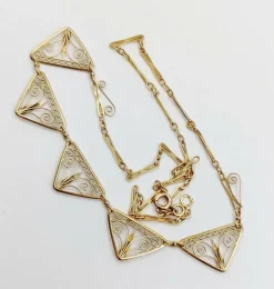 Collier Art Nouveau or jaune, motifs filigranés finement travaillés (circa 1910)