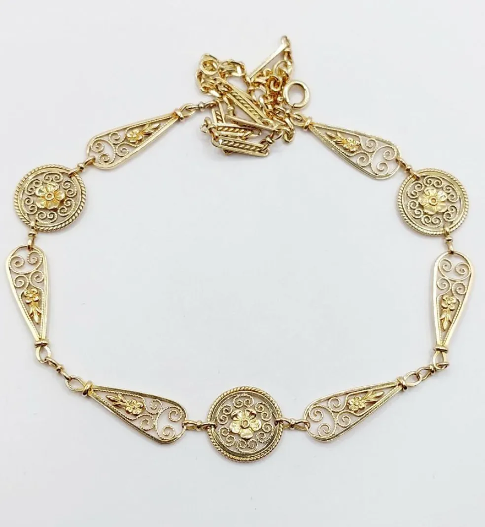 Collier Art Nouveau or jaune motifs filigranés et fleuris (circa 1910)