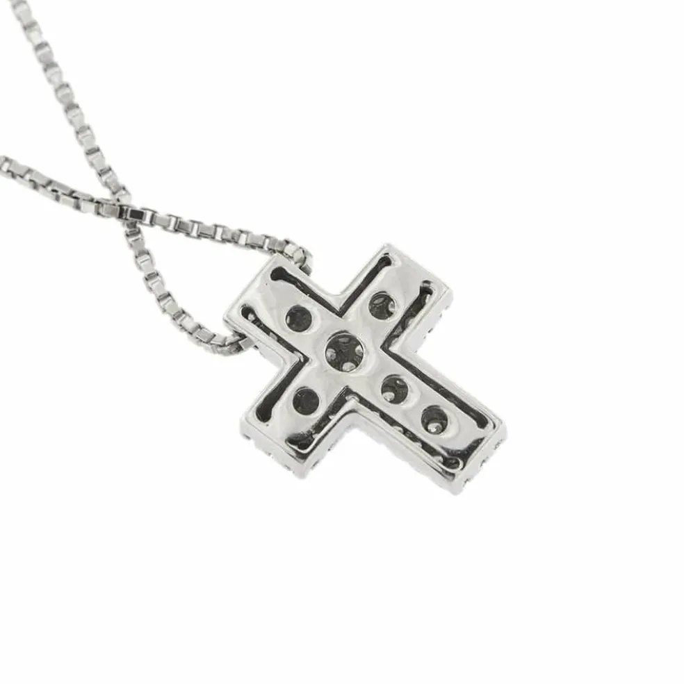 Collier avec croix et diamants