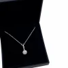 Collier avec pendentif diamant en or blanc